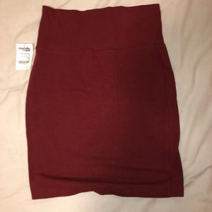 Charlotte Russe maroon skirt
